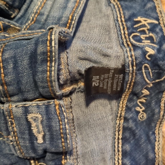 Jeans - Picture 3 of 4